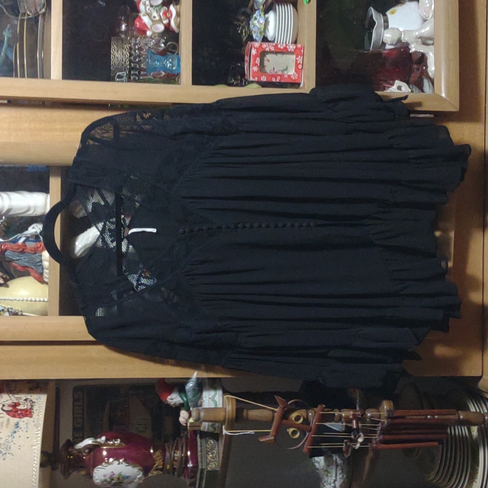 EUC FREE PEOPLE ALL NIGHT LACE button down ruffle tunic XS